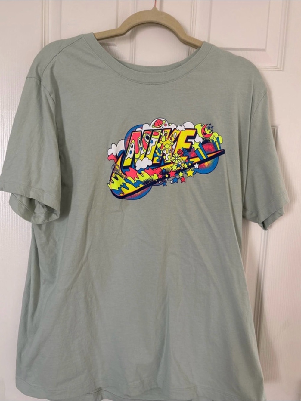 Nike Sportswear 'Black Light' Graphic T-Shirt in Seafoam